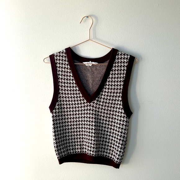 Glassons White And Brown Sweater Vest 